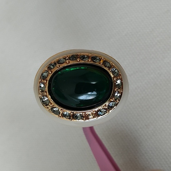 BR Elegant Emerald Vintage Style Rng - Picture 4 of 13